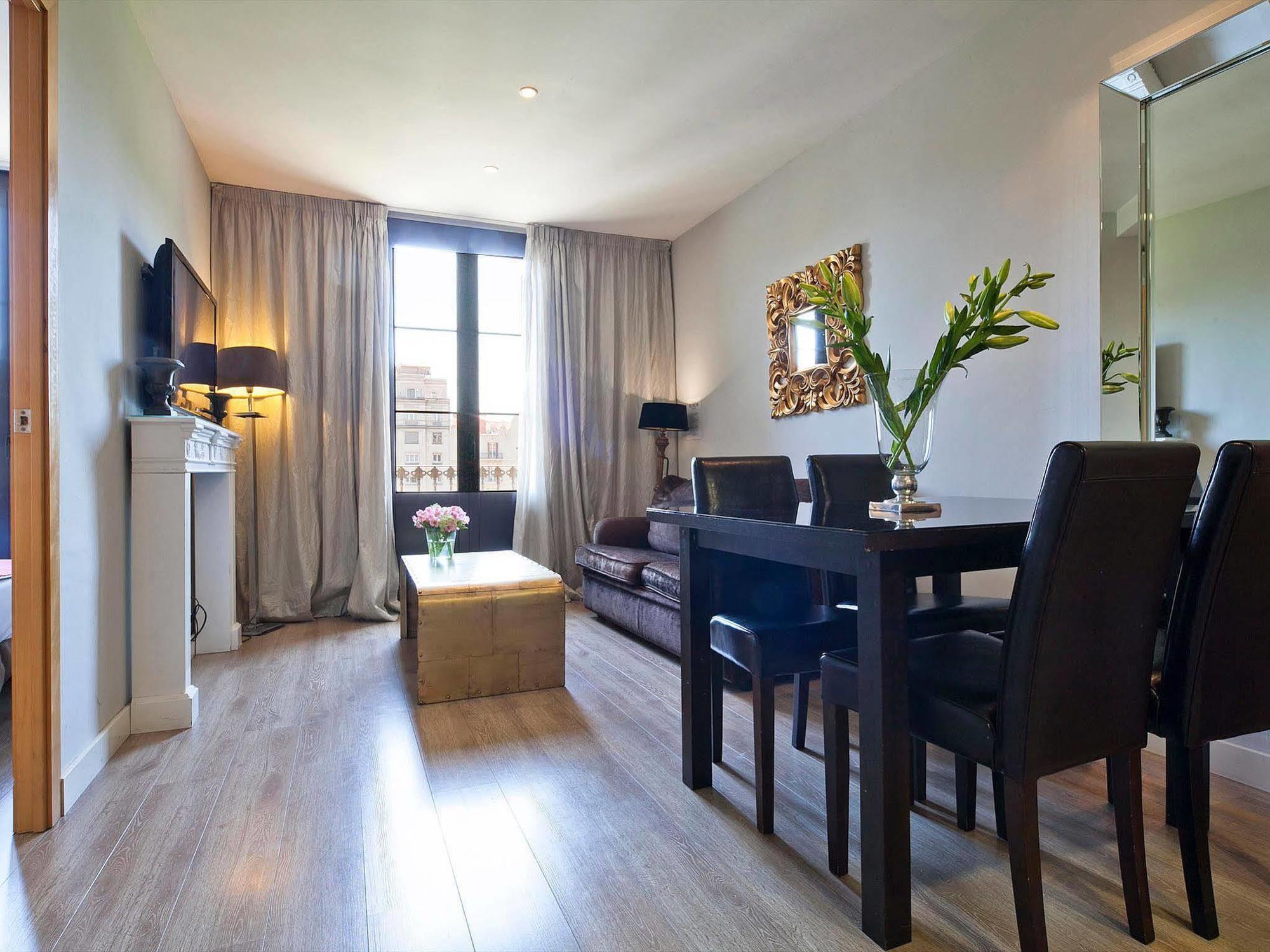 Grandom Suites Barcelone Extérieur photo